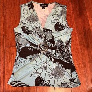 Mint black floral Y2K fitted belted v neckline top 8/medium
